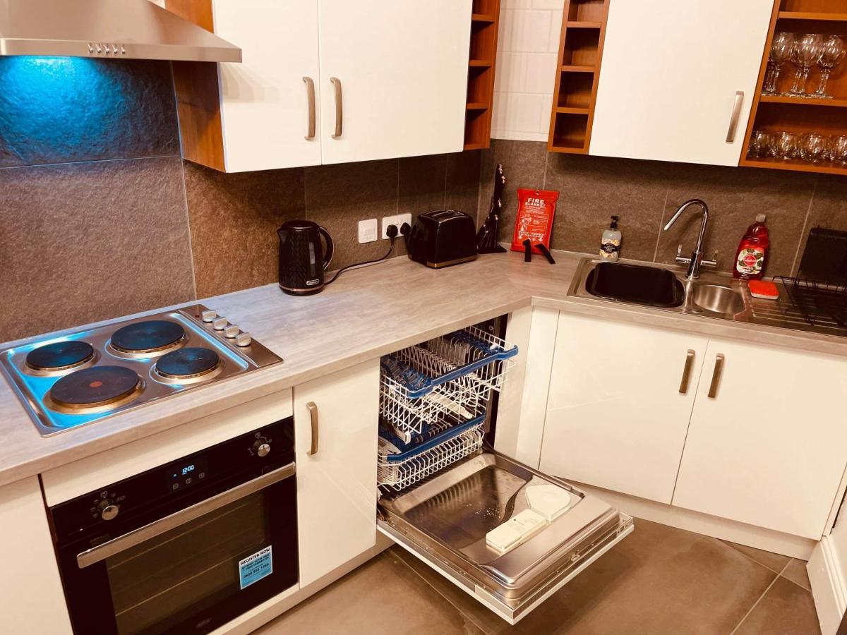 Luxury Suite 3 Bed Apartment Sleeps 6-8 Blackpool Esterno foto